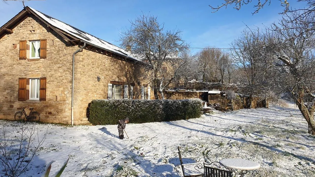 Gîte La Grange Saint-Laurent-dʼOlt Séjour à la campagne