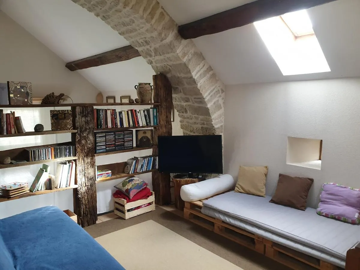 Gîte La Grange Saint-Laurent-dʼOlt
