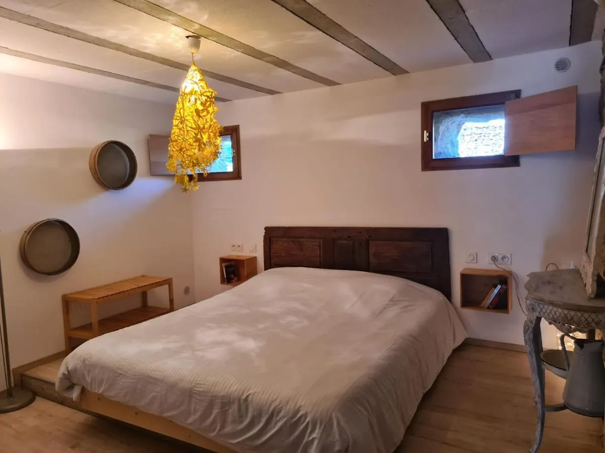 Gîte La Grange Saint-Laurent-dʼOlt Séjour à la campagne