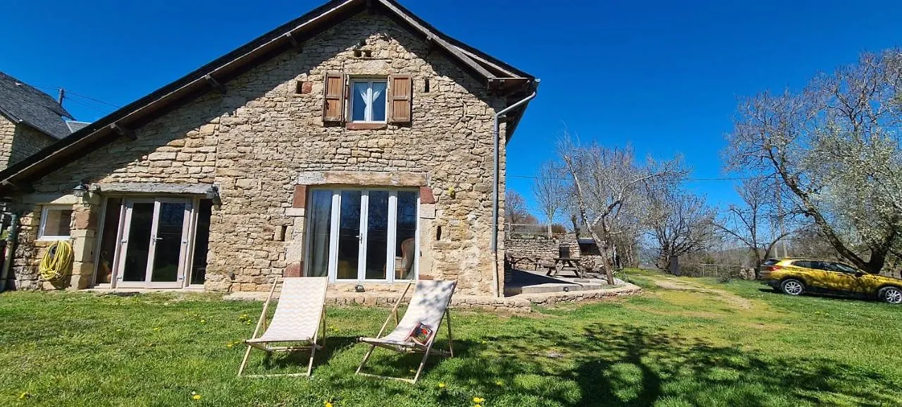 Gîte La Grange Saint-Laurent-dʼOlt 0*,  France
