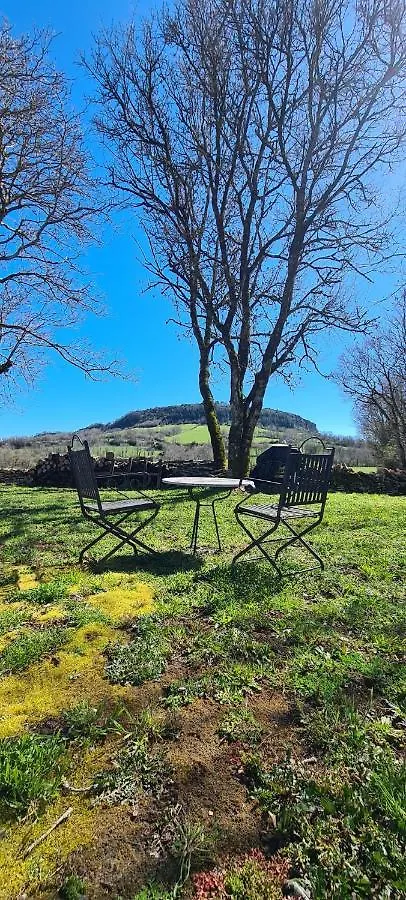 Séjour à la campagne Gîte La Grange Saint-Laurent-dʼOlt France