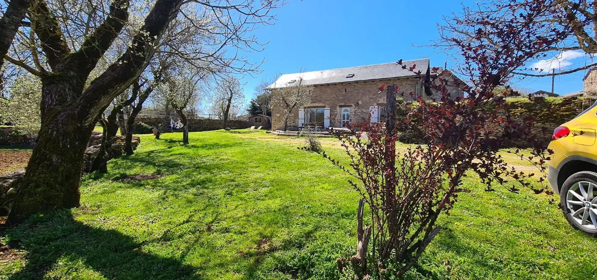 Gîte La Grange Saint-Laurent-dʼOlt